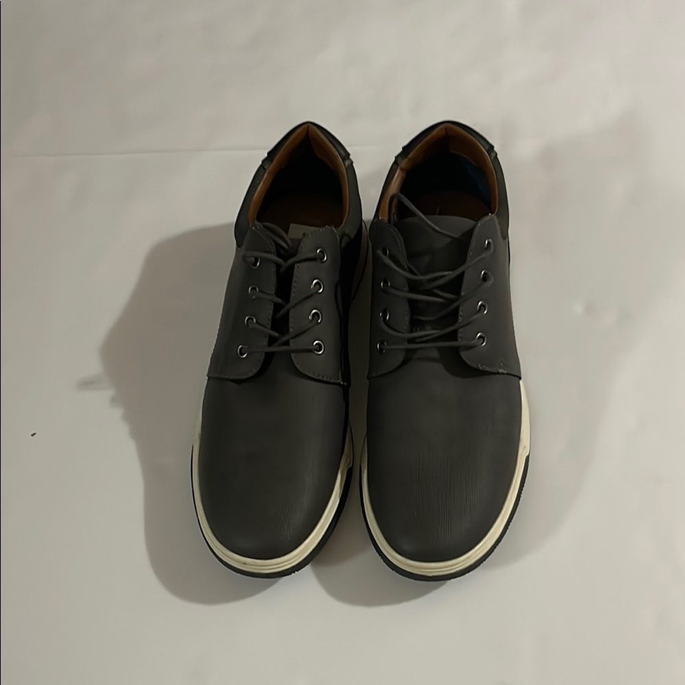 Elegant Dark Gray Derby Shoes for Men Size 10.5